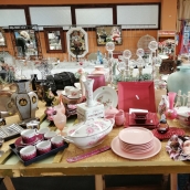 Photo 1 - Bric à Brac